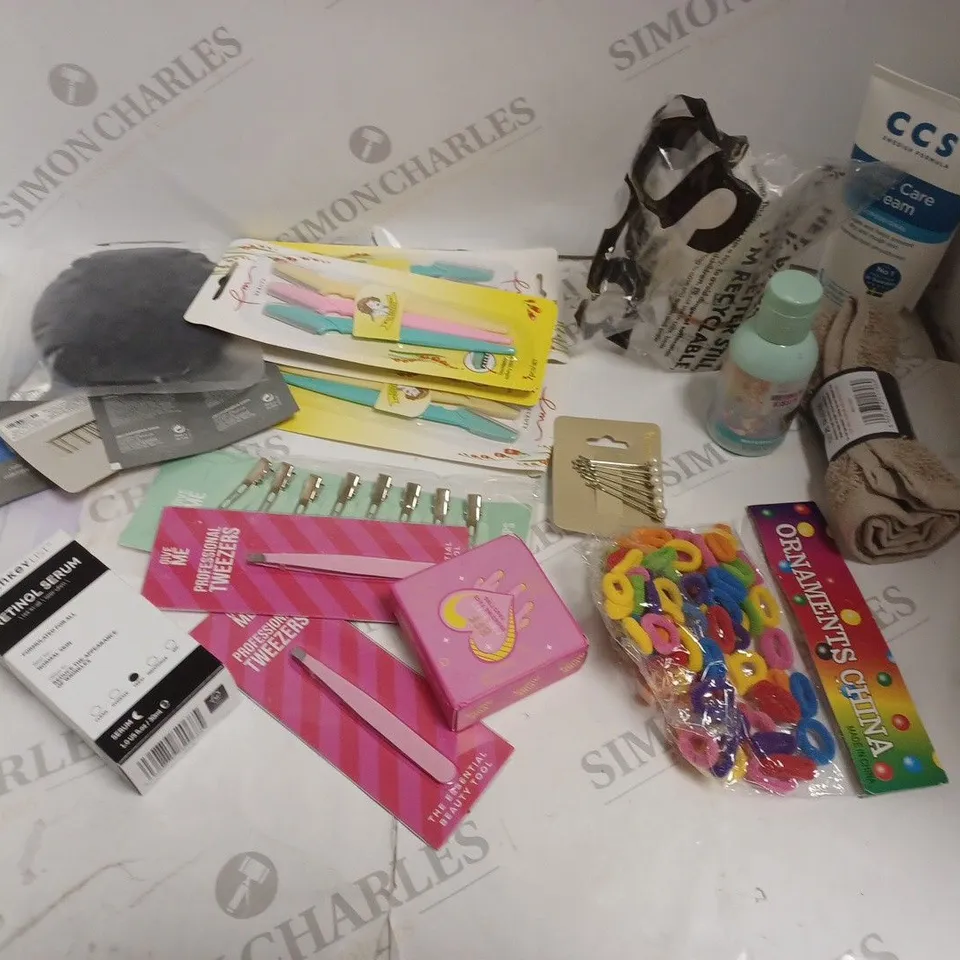 APPROXIMATELY 20 ASSORTED HEALTH AND BEAUTY PRODUCTS INCLUDING BAYLIS & HARDING, CCS SWEDISH FORMULA