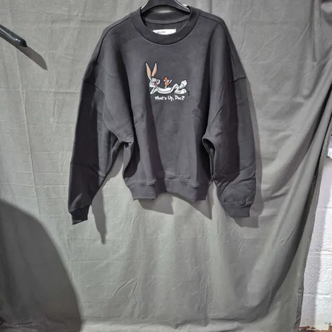 HOLLISTER BAGGY CINCH FIT SWEATSHIRT – BLACK/CHARCOAL WITH BUNNY GRAPHIC, SIZE S