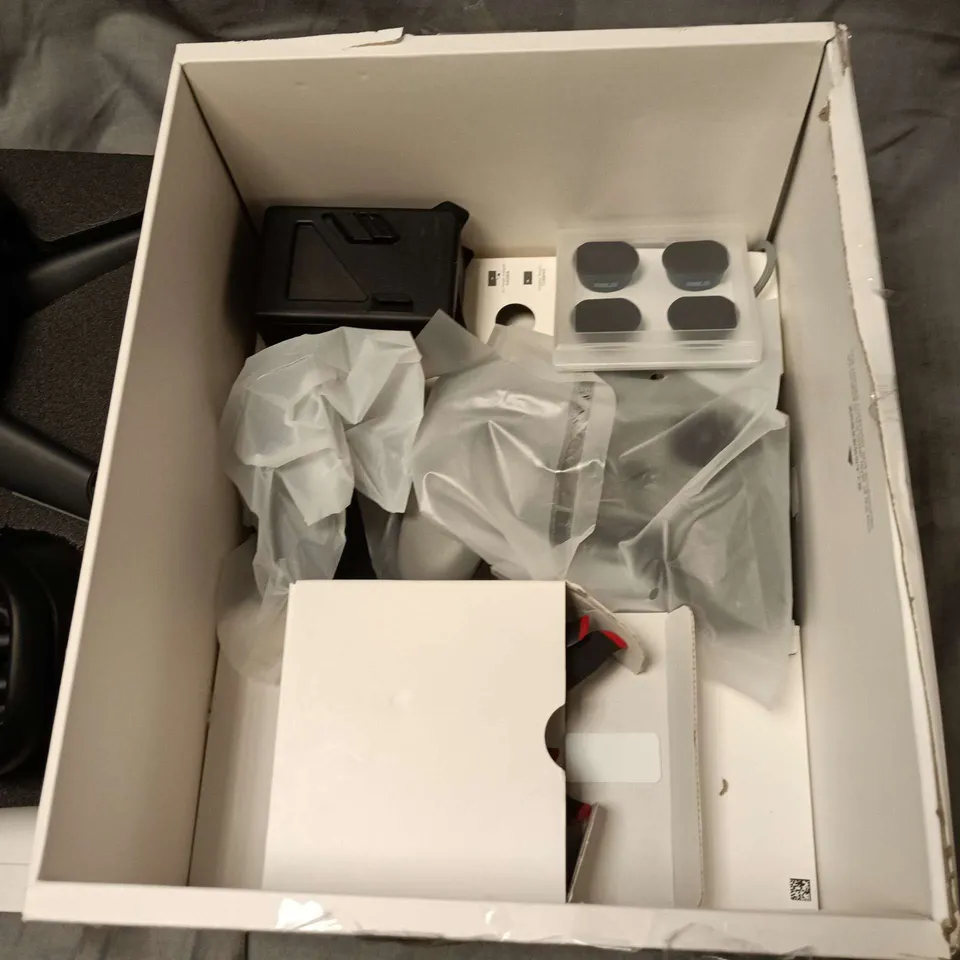 DJI FPV COMBO DRONE – BOXED (CONTENTS AS SHOWN) WITH ACCESSORIES