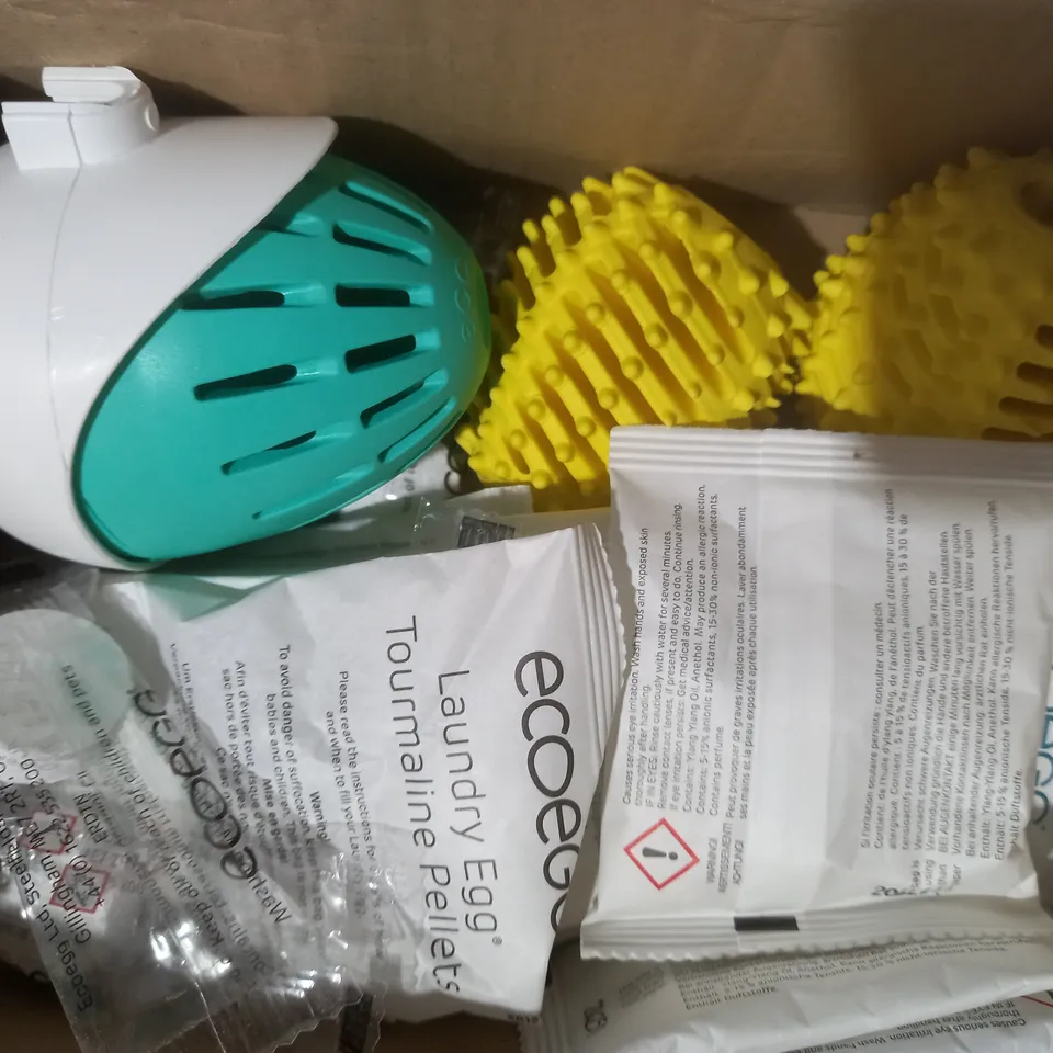 ECOEGG LAUNDRY EGG KIT WITH DRYER EGGS & DETOX TABLETS - TROPICAL
