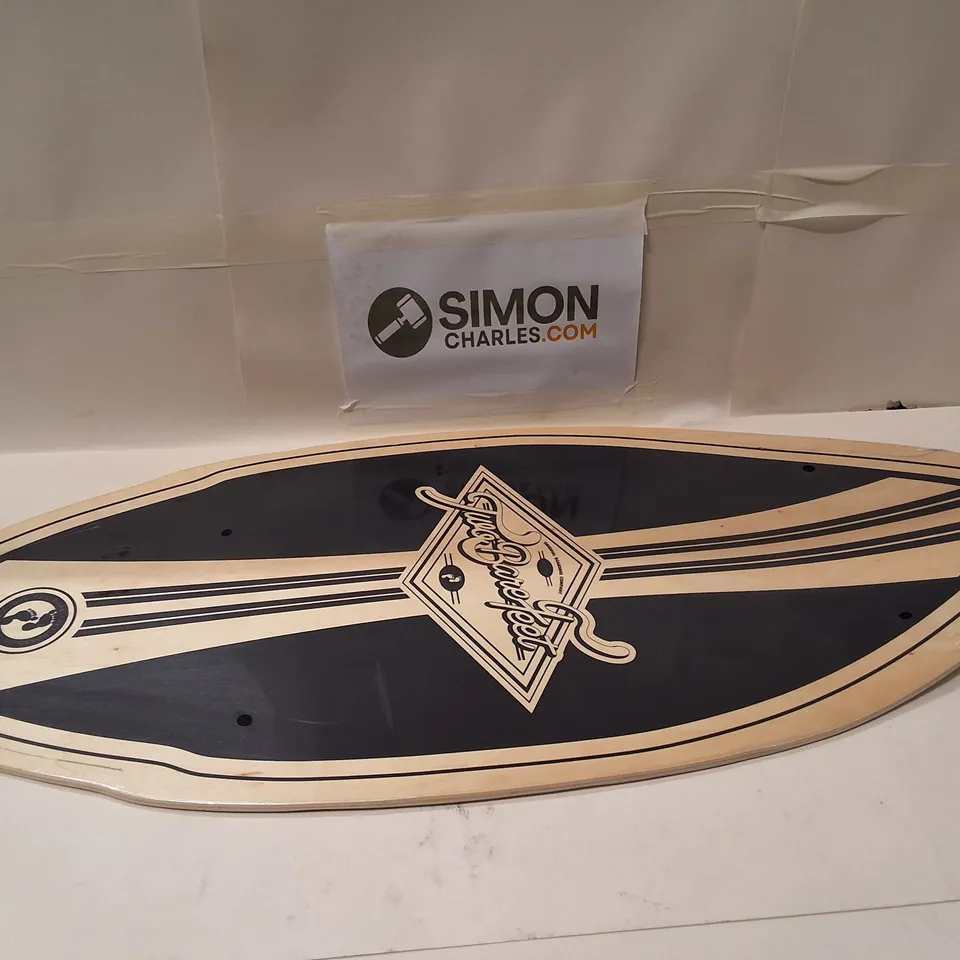TWO BARS FEET SKIMBOARD DECK – BLACK WITH BEIGE EDGING AND CENTRAL LOGO