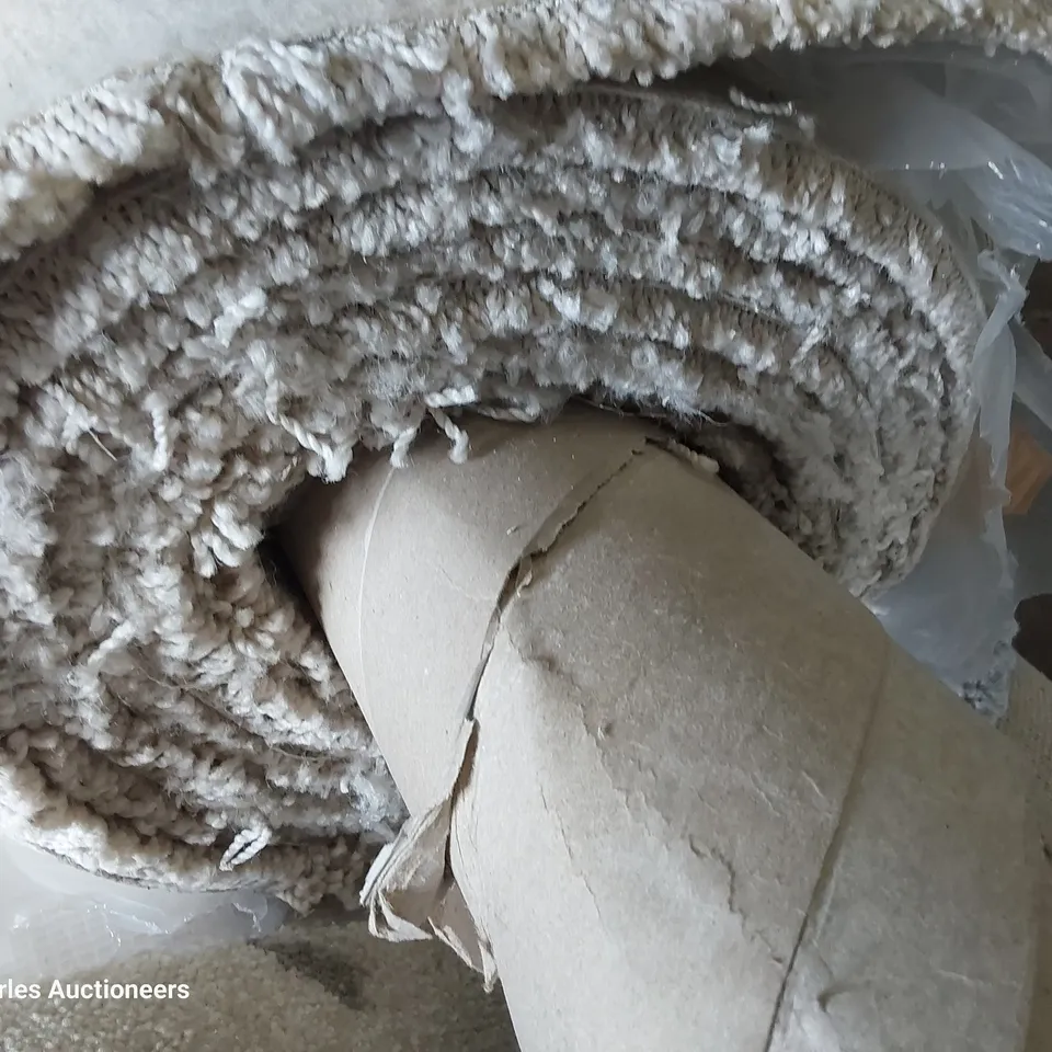 ROLL OF QUALITY ULTIMATE IMPRESSIONS PARADISE CARPET 5M × 5M  APPROXIMATELY 