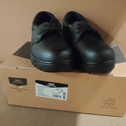 BOXED NISBETS UNISEX SAFETY SHOES IN BLACK - SIZE 35