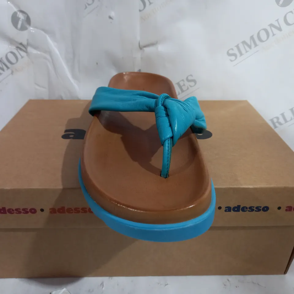 BOXED ADESSO PLATFORM OPEN TOE SANDALS IN BLUE - SIZE 7