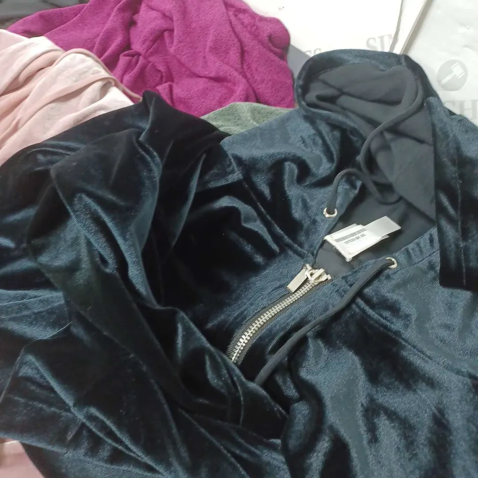 APRROX 20 CLOTHING ITEMS  VARIOUS STYLES AND SIZES, VELOUR HOODY VEST SLEEVLESS CARDIGAIN AND DRESSES