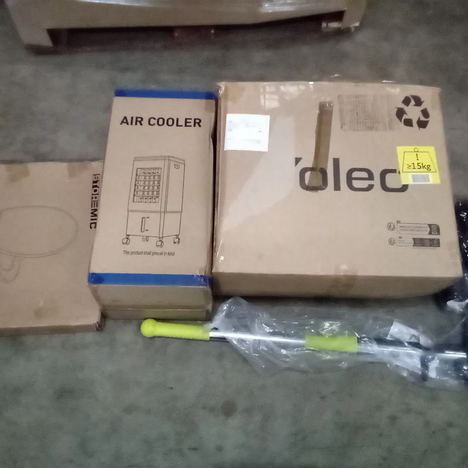 PALLET OF ASSORTED ITEMS INCLUDING STOREMIC TOILET SEAT, AIR COOLER, WEED EXTRACTOR, WORKOUT ACCESSORIES, GAMING CHAIR
