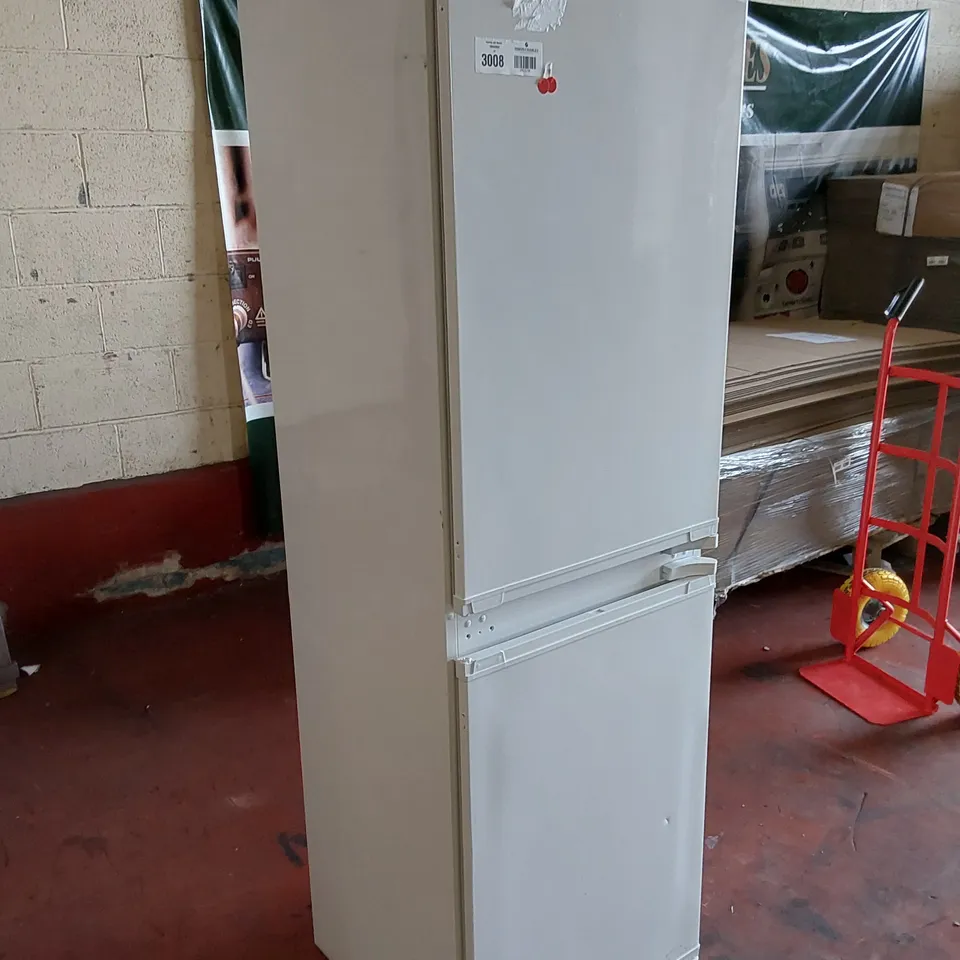 GRUNDIG GKFED445 BUILT-IN INTEGRATED 50/50 FRIDGE FREEZER