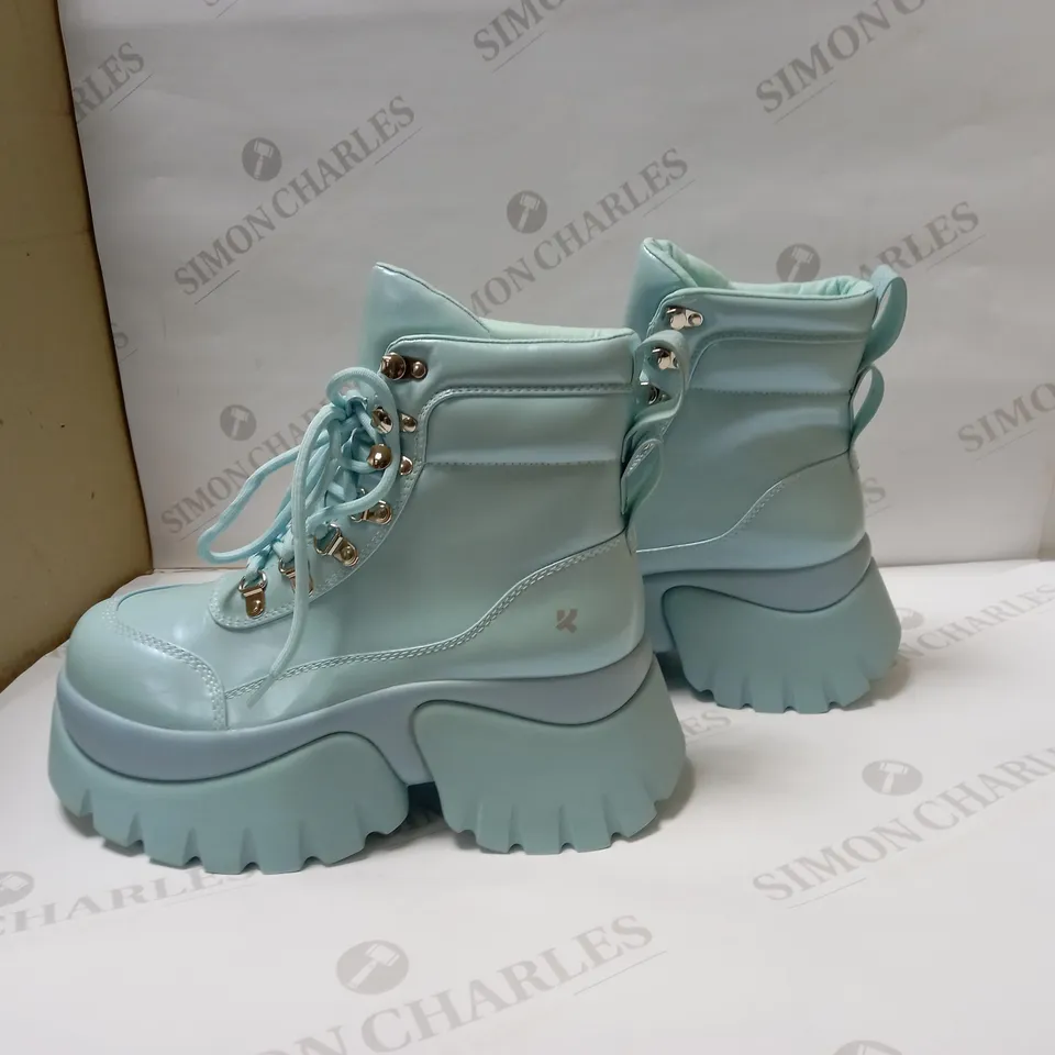 DESIGNER KOI VEGAN GOOEY BABY BLUE PLATFORM BOOTS SIZE 6