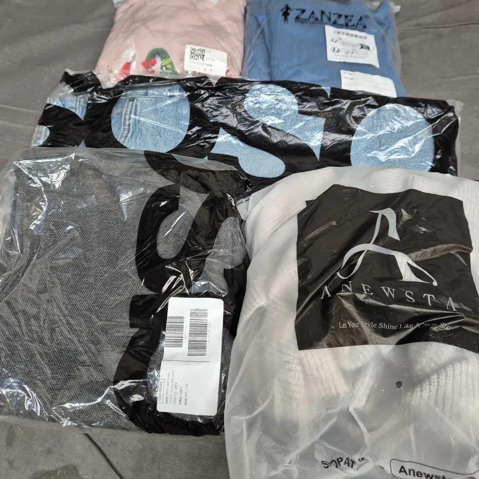 APPROXIMATELY 32 ASSORTED CLOTHING ITEMS IN VARIOUS SIZES, STYLES & COLOURS TO INCLUDE ASOS, ANEWSTA, ZANZEA, ETC - COLLECTION ONLY