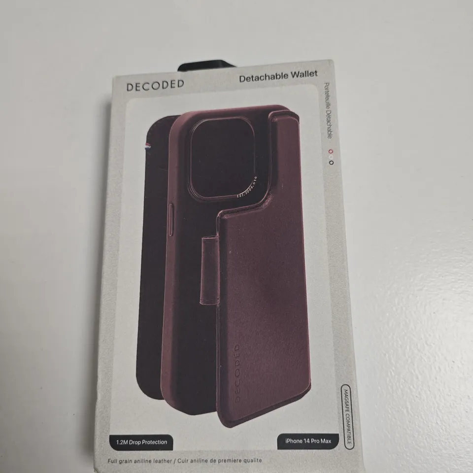 BOX OF APPROXIMATELY 30 ASSORTED PHONE CASES INCLUDING GEAR4 SAMSUNG GALAXY S9+, DECODED IPHONE 14 PRO MAX AND GEAR 4 IPHONE 12 PRO MAX