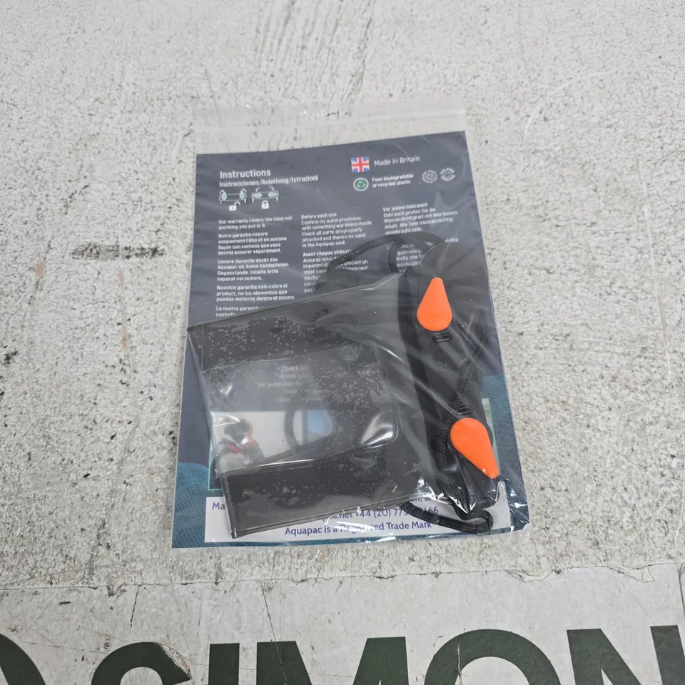 AQUAPAC WATERPROOF VHF CASE MINI 