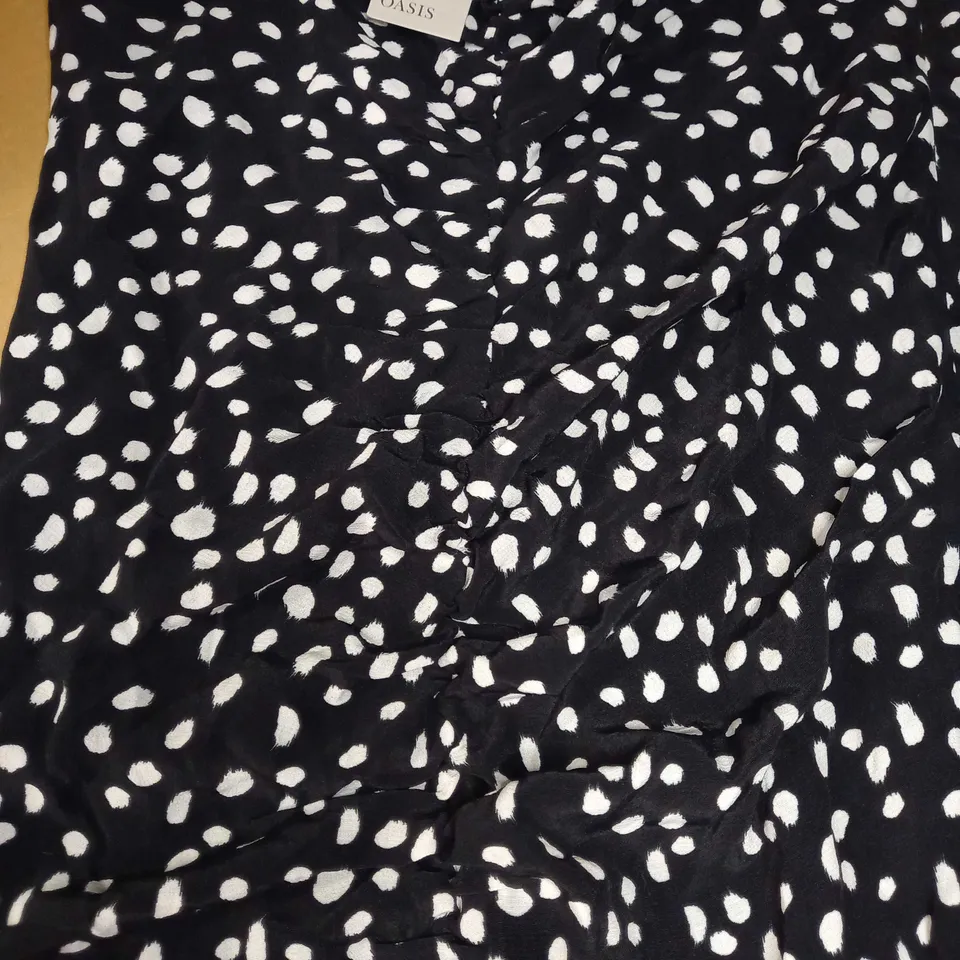 OASIS BLACK POLKA DOT RUCHED FRONT MIDI SLIP DRESS - SIZE 10