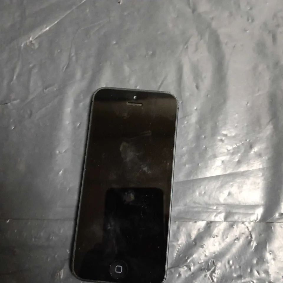 APPLE IPHONE 5 SMARTPHONE