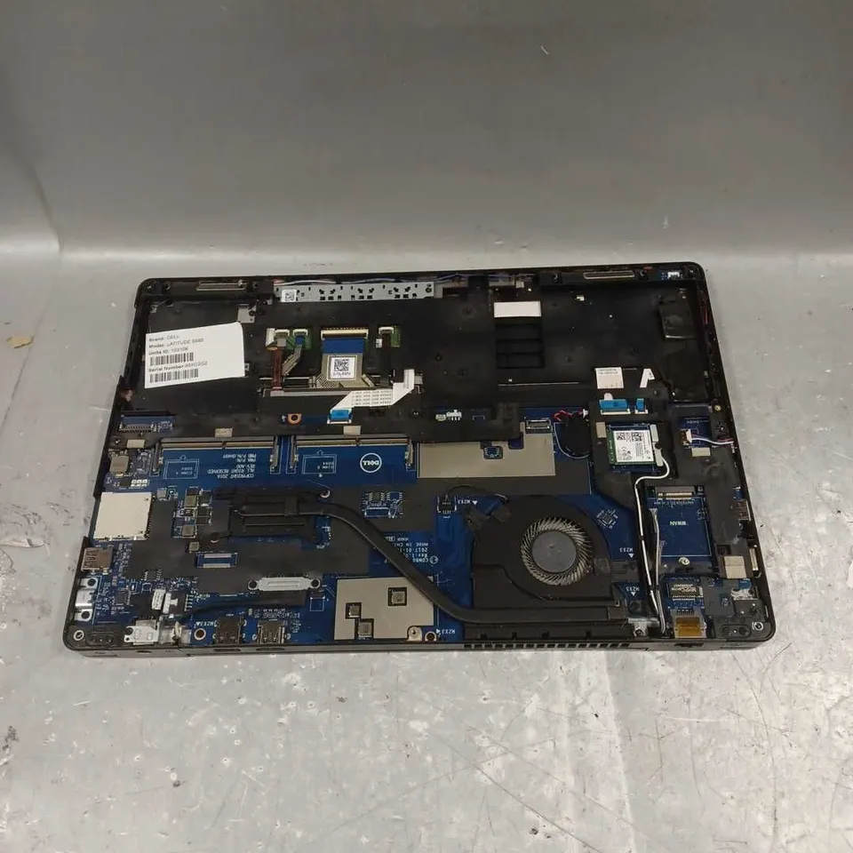 DELL LATITUDE 5580 LAPTOP