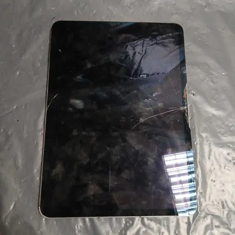 APPLE IPAD A2459– DAMAGED/DISMANTLED TABLET (FRONT AND BACK VIEWS)