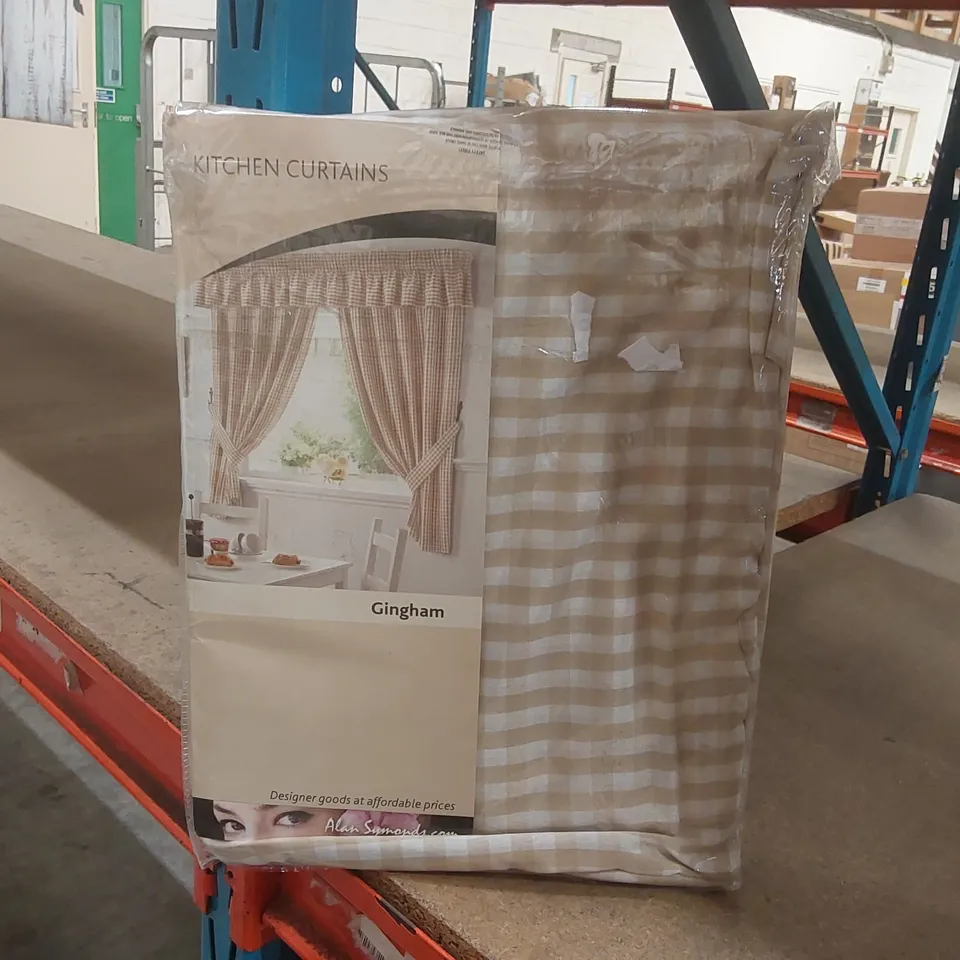 BAGGED GINGHAM KITCHEN CURTAINS - 117 x 107cm