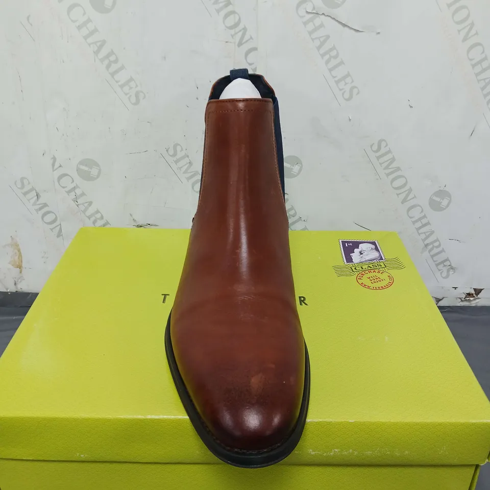 BOXED PAIR OF TED BAKER MENS CHELSEA BOOTS IN BROWN SIZE 9
