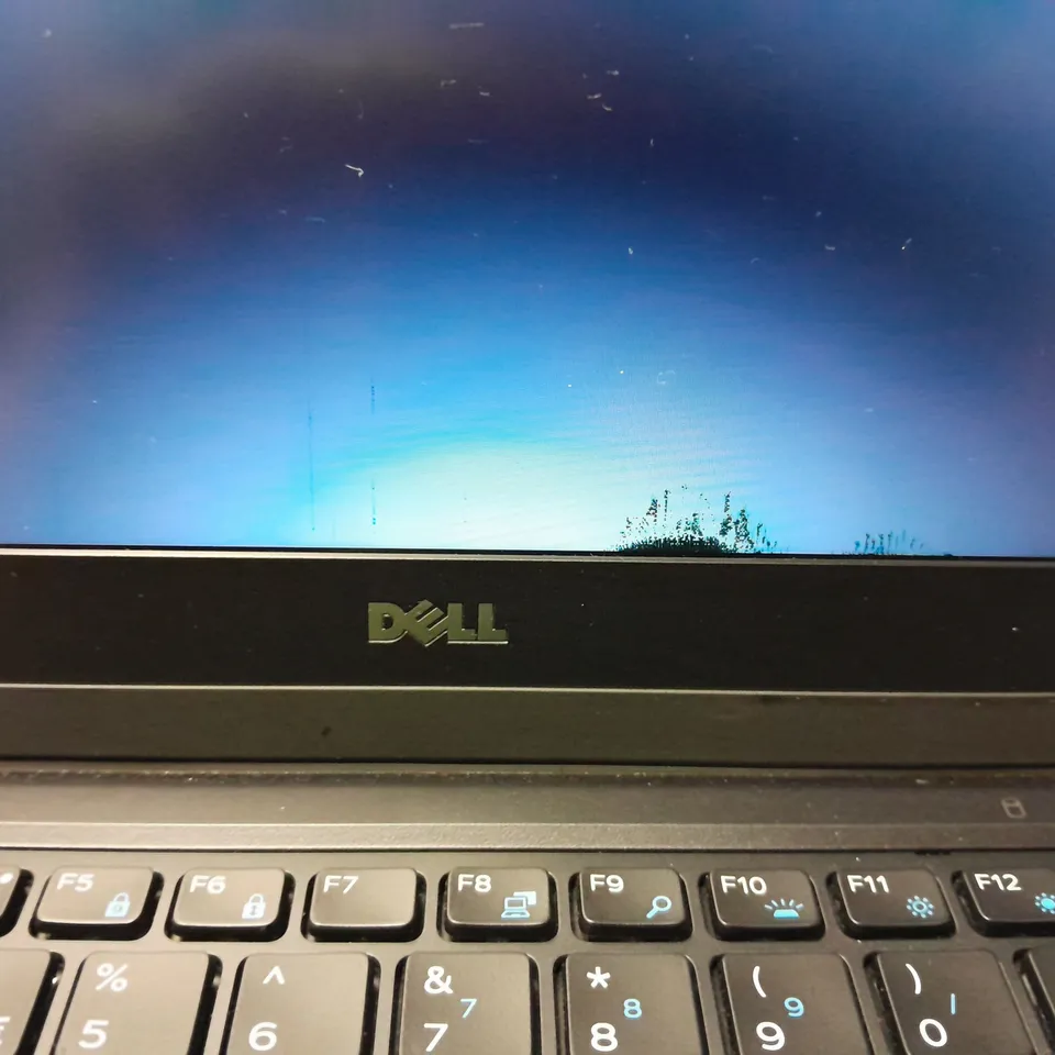 DELL LATITUDE E7250 I5 LAPTOP - 12.5" SCREEN