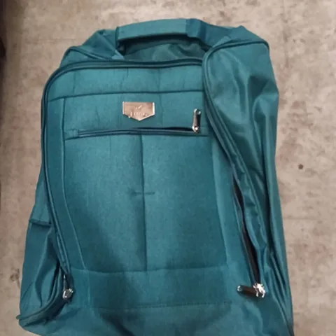 BRAND NEW LUGG SOFTSHELL MEDIUM SUITCASE TEAL
