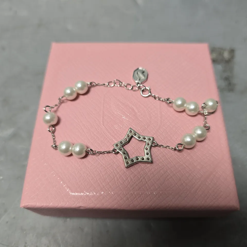 BOXED SWAROVSKI STAR CLIP BANGLE 