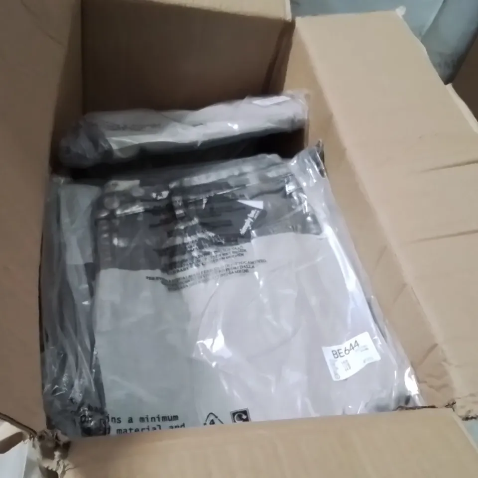 BOXED BRAND NEW APPROXIMATELY 15 SIMPLY BE STRAIGHT LEG JEANS SILVER SIZE 16