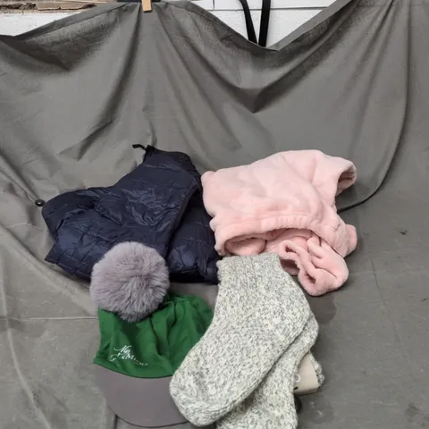 BOX OF APPROXIMATELY 20 ASSORTED CLOTHING ITEMS TO INCLUDE PINK FLUFFY JUMPER, BLUE WIND BREAKER, BOBBLE CAP, LONG THERMAL SOCKS ETC