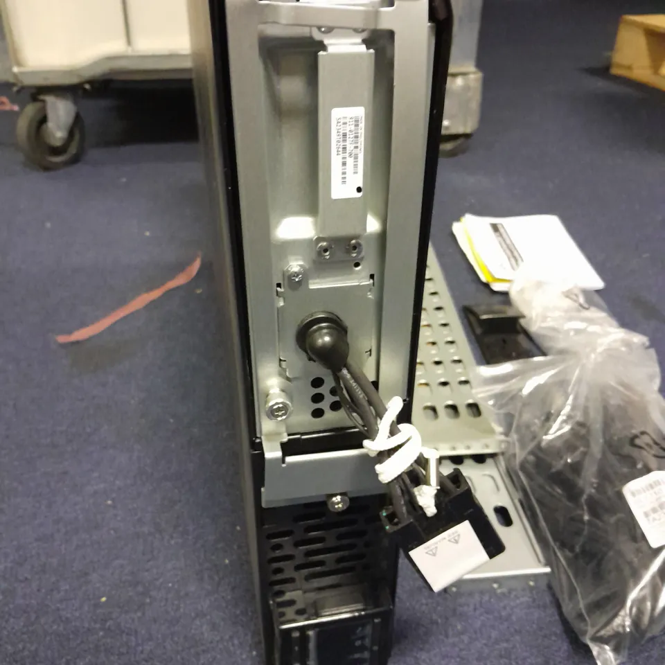 APC SMART UPS X TOWER/RACK-MOUNT 2U 2000/2200/3000 VA