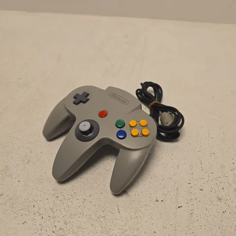 NINTENDO 64 CONTROLLER (GREY) – WIRED