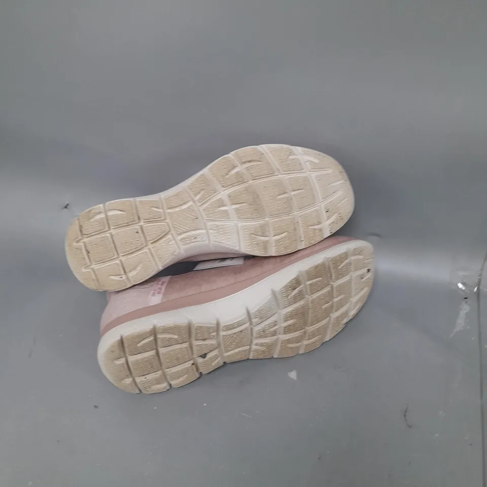 SKETCHERS SLIP INS - PINK - SIZE 6.5