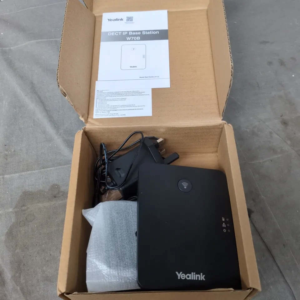 YEALINK DECT IP BASE STATION W70B