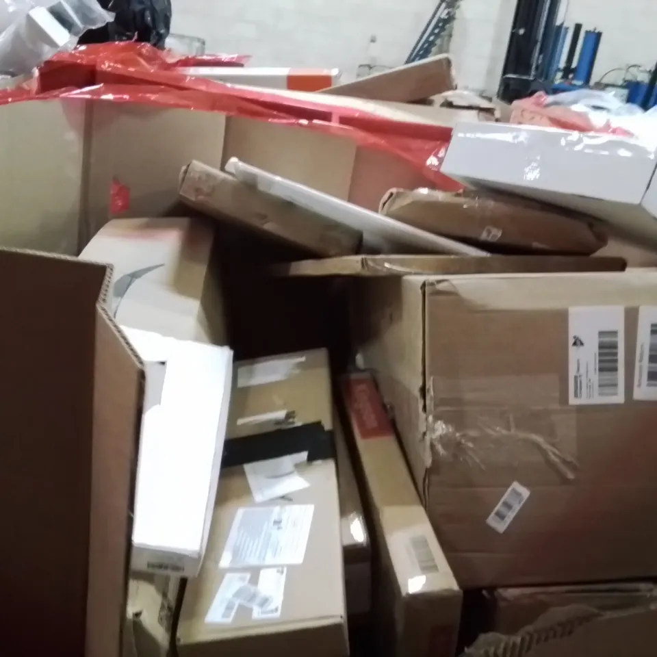 PALLET OF ASSORTED ITEMS INCLUDING:RETRACTABLE SAFETY GATE,SHELVING UNIT,TOILET SEAT