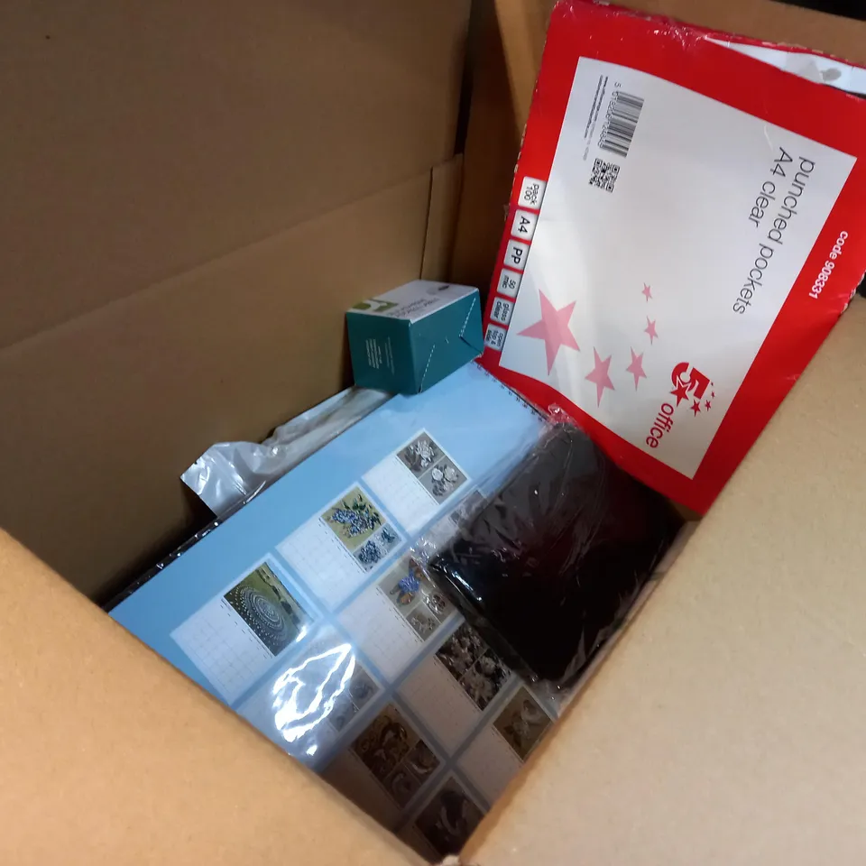 LOT OF APPROX 15 ASSORTED HOUSEHOLD/OFFICE/CRAFT RELATED ITEMS TO INCLUDE: TABLET CASES, LABELS, ORGANIZER