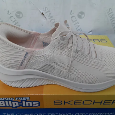 BOXED SKECHERS SLIP-INS TRAINERS IN PINK - UK 7