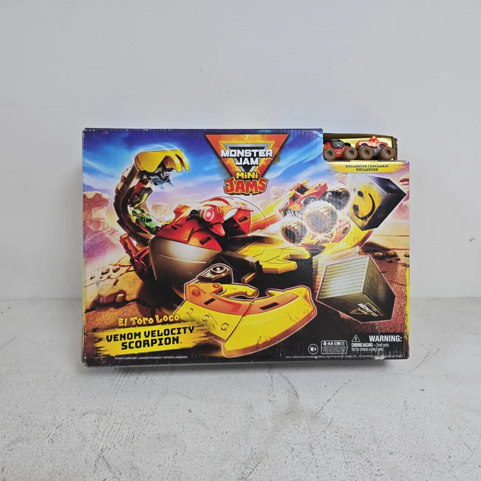 BOXED MONSTER JAM MINI JAMS EL TORO LOCO