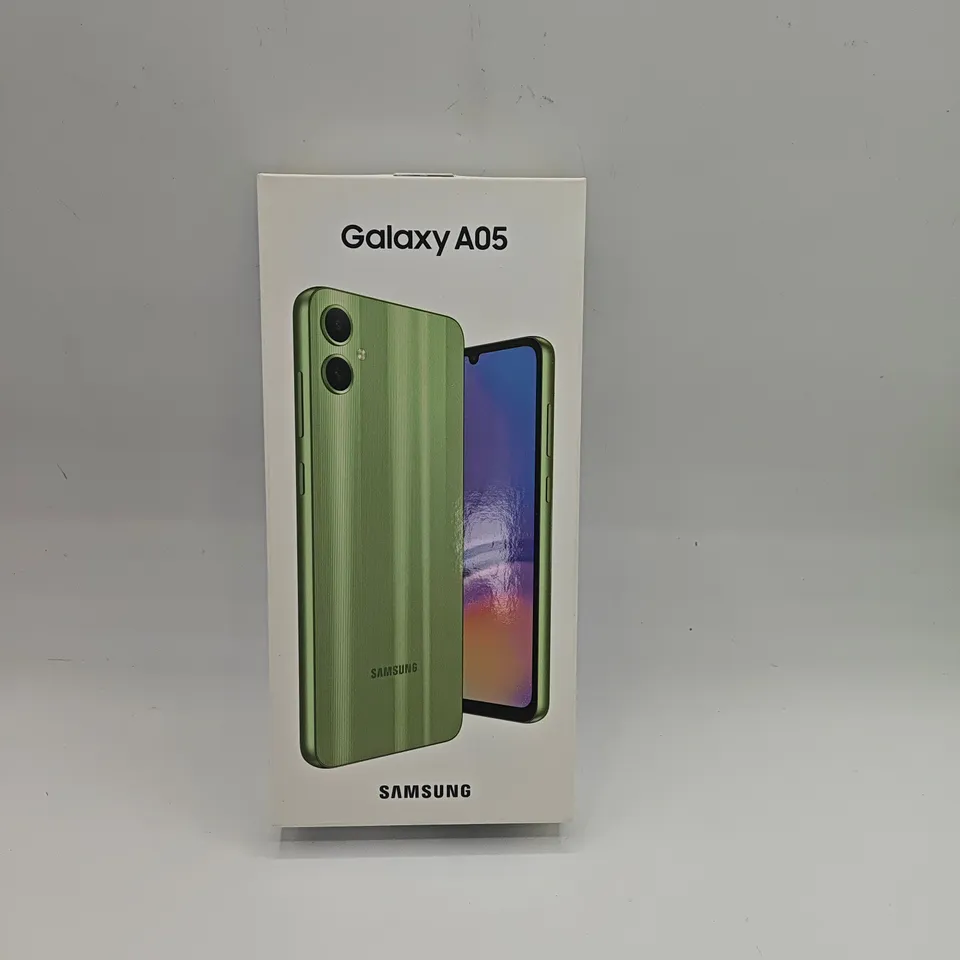 BOXED SAMSUNG GALAXY A05 4/128GB IN LIGHT GREEN - SM-A055F
