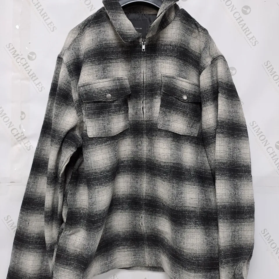 10 ASSORTED NEW CLOTHING ITEMS TO INCLUDE HOODIES, SHORTS, JACKETS, ETC