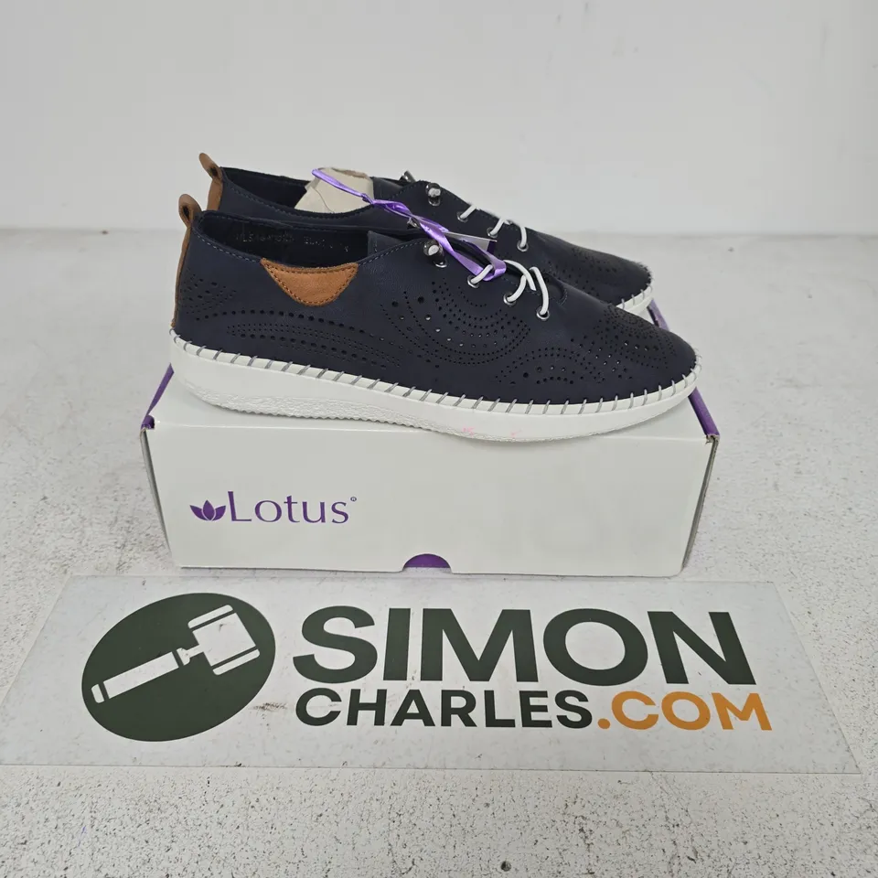 BOXED PAIR OF LOTUS NAVY LEATHER TASSIA SHOES - EU 41