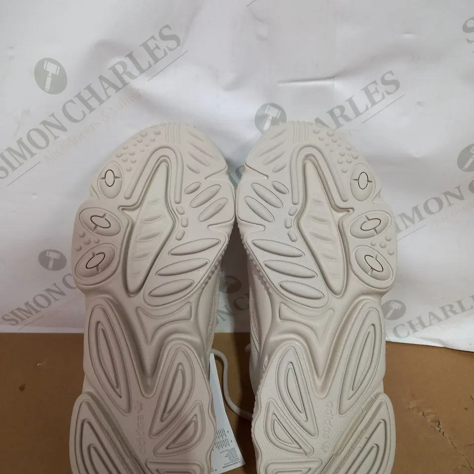 PAIR OF BOXED ADIDAS OZWEEGO TRAINERS SIZE 4