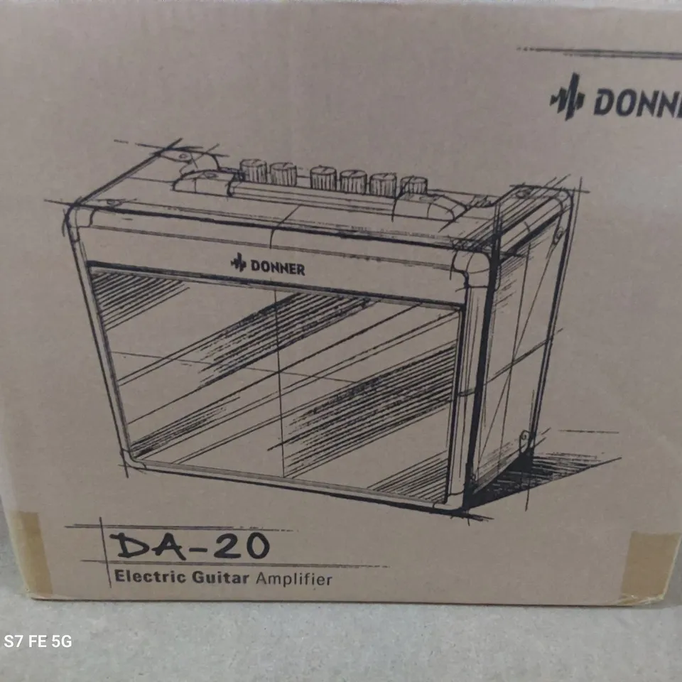 BOXED DONNER 20 WATT PERSONAL GUITAR AMPLIFIER DA-20