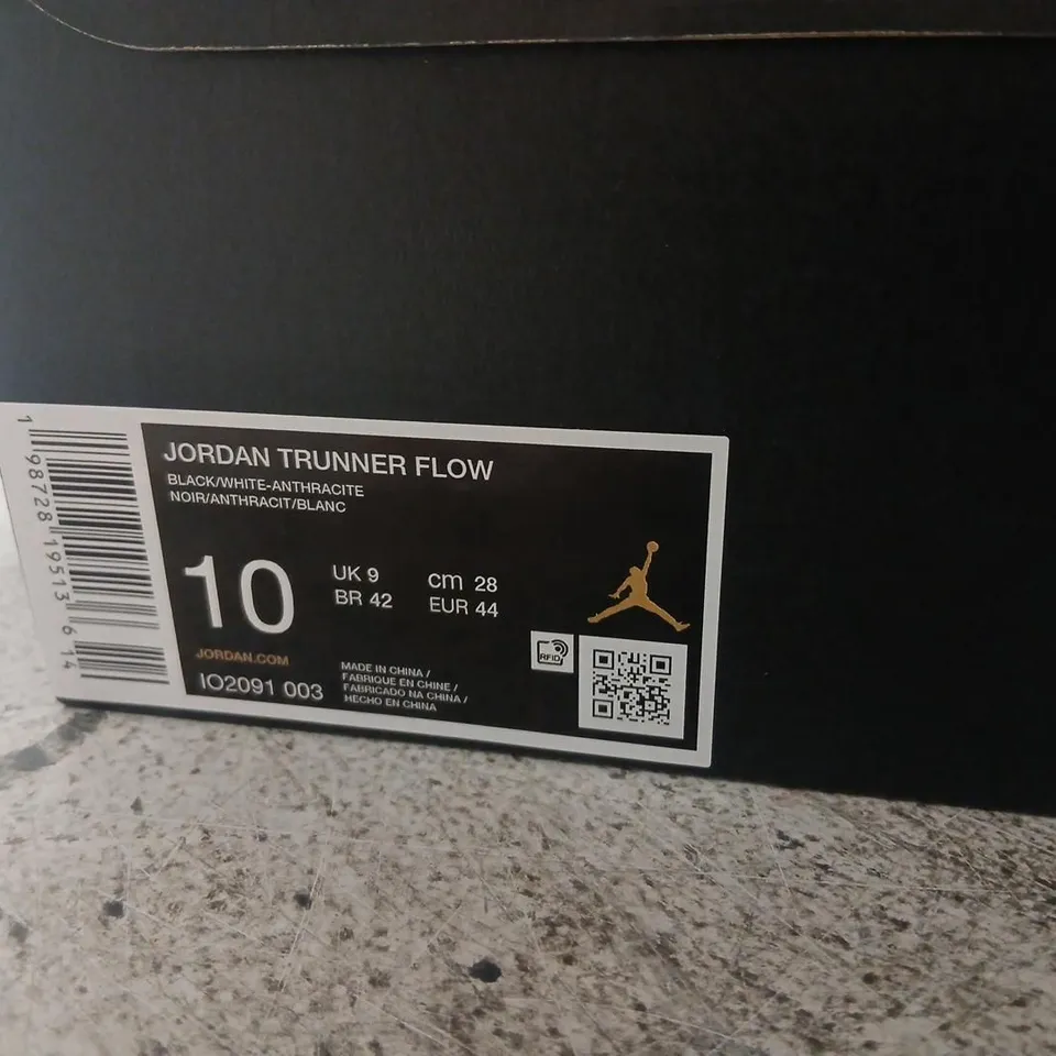 JORDAN TRUNNER FLOW BLACK/WHITE SNEAKERS UK 9 (EU 44) – BOXED