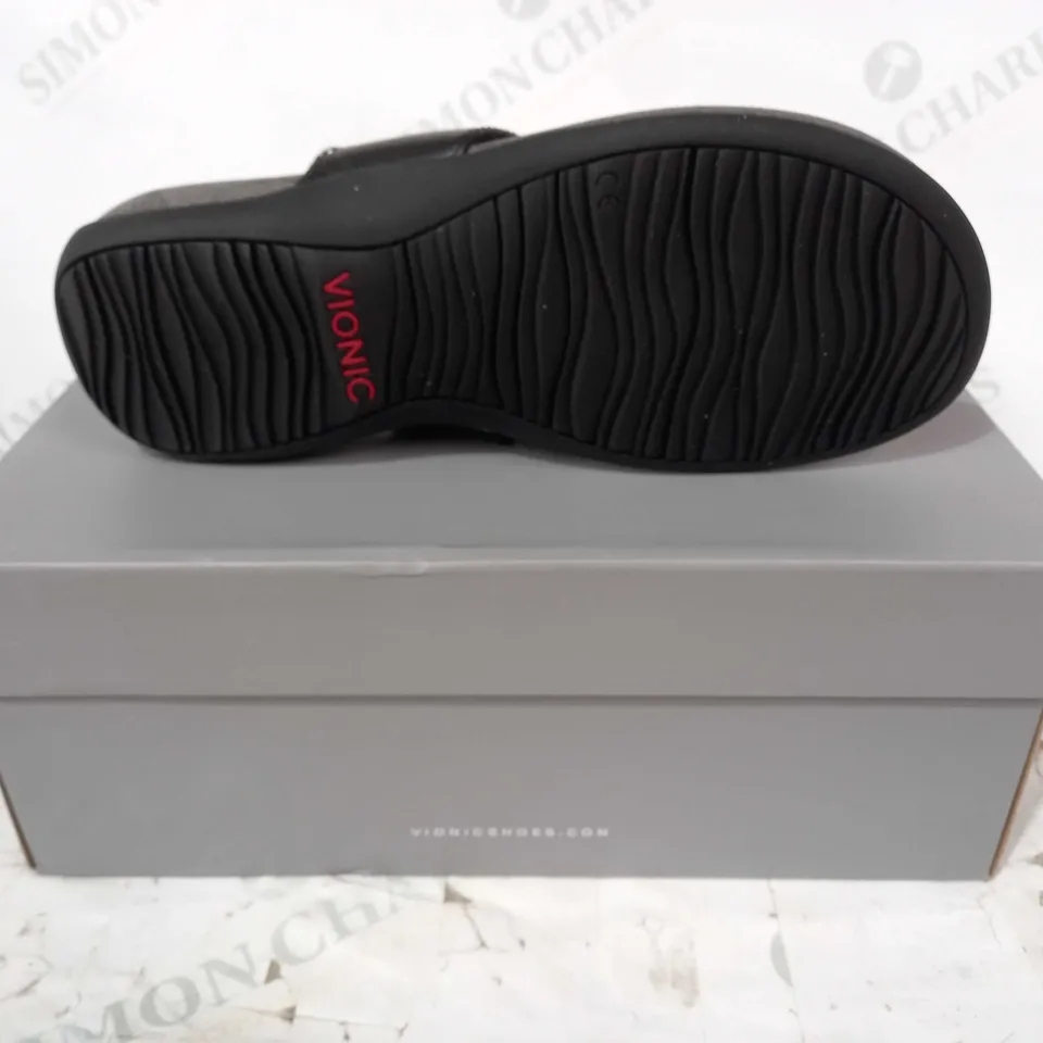 BOXED PAIR OF VIONIC SANDALS IN BLACK UK SIZE 6