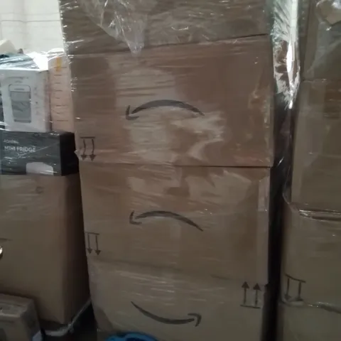 PALLET TO CONTAIN A LARGE QUANTITY OF TABLET CASES AND SCREEN PROTECTORS