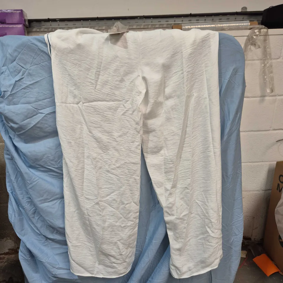 MUSERA WHITE TROUSERS – WITH TAG