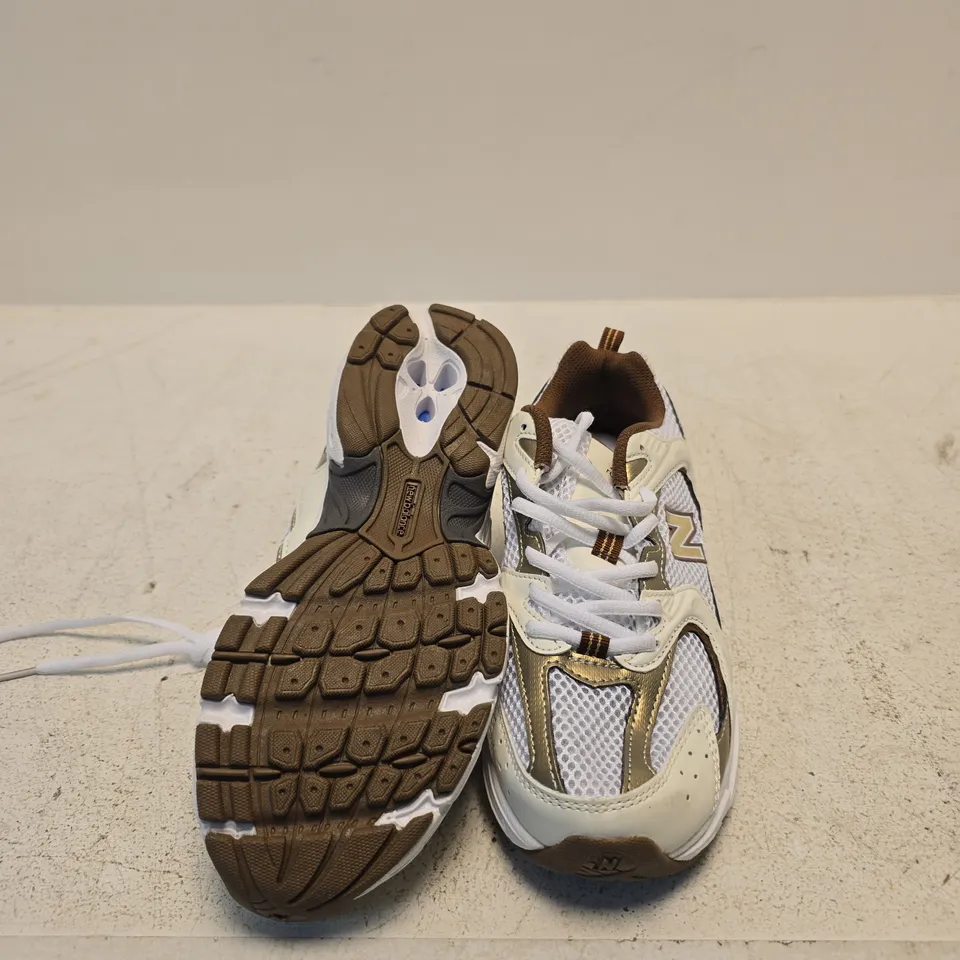 NEW BALANCE SNEAKERS – UK 6