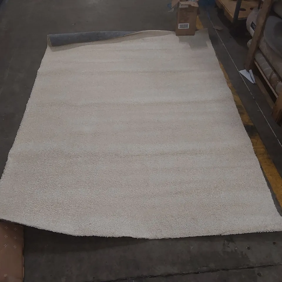 QUALITY GINA MACHINE WASHABLE TUFTED IVORY RUG - APPROXIMATELY 220 x 160cm