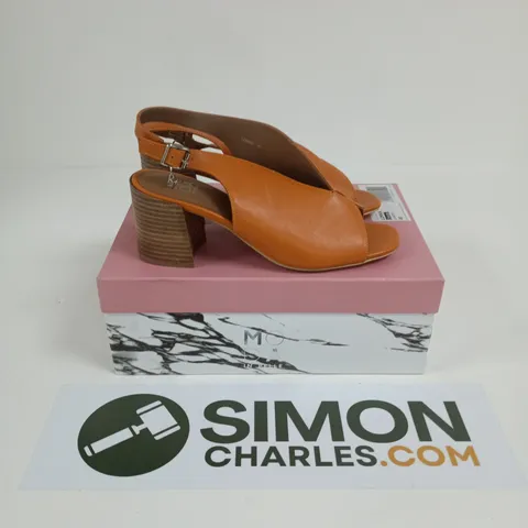BOXED PAIR OF MODA IN PELLE LONNIA HIGH VAMP UPPER BLOCK SANDAL IN ORANGE LEATHER - SIZE 40