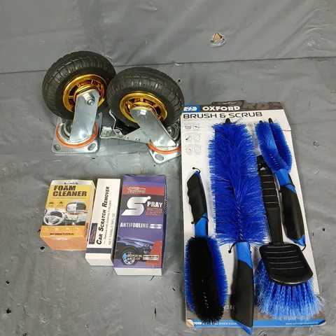BOX OF APPROXIMATELY 12 ASSORTED HOUSEHOLD ITEMS TO INCLUDE - OXFORD BRUSH & SCRUB SET - WHEELS - FOAM CLEANER - ETC - COLLECTION ONLY