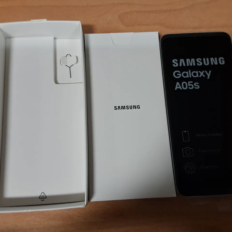 BOXED SAMSUNG GALAXY A05S 4GB/64GB IN SILVER - SM-A057F