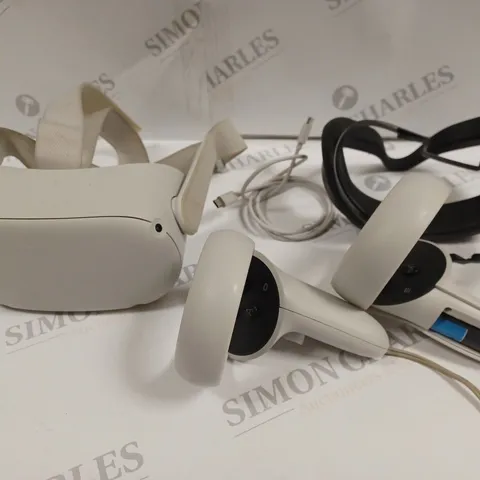 UNBOXED META VR HEADSET WITH REMOTES