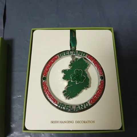 APPROXIMATELY 15 ASSORTED HOUSEHOLD ITEMS INCLUDING IRISH CHRISTMAS DECORATION , COLOUR SCREEN CALENDAR AND UNIBALL PEN 